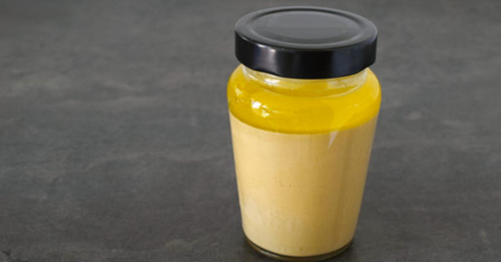 La separación del aceite en la mantequilla de maní, es común. Aquí algunos trucos y consejos para minimizar o evitar este problema: